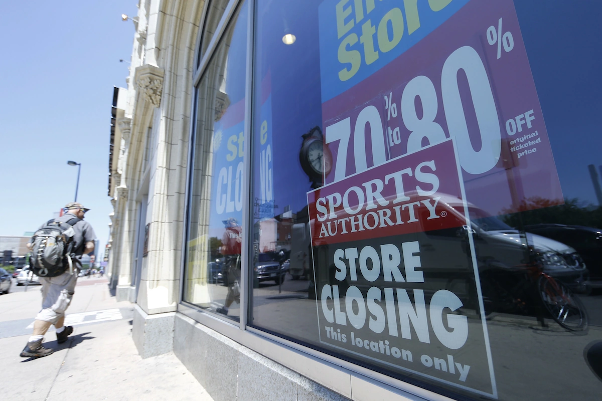 Retail Liquidation Sales are 70% Off a Whole Lot of Nothing. Here’s Why