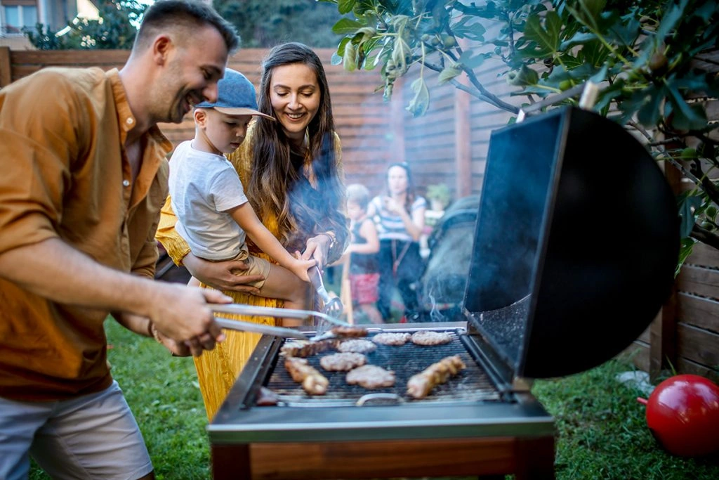 Backyard BBQ on a Budget: 5 Grill Master Approved Cheap Cuts for Grilling