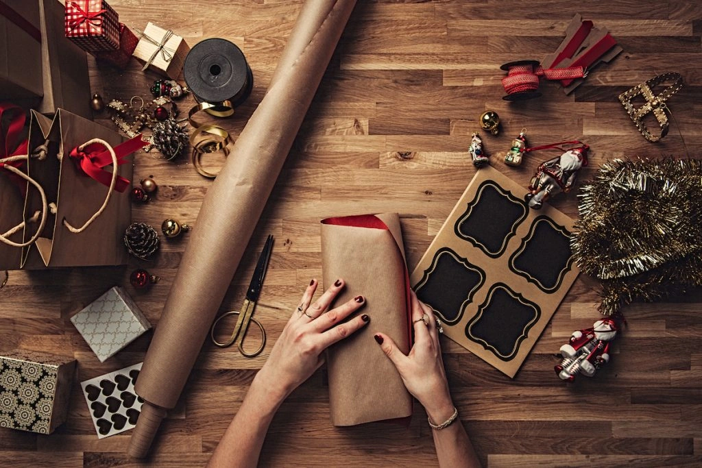 Make Packages Pretty with These Frugal Gift Wrap Ideas
