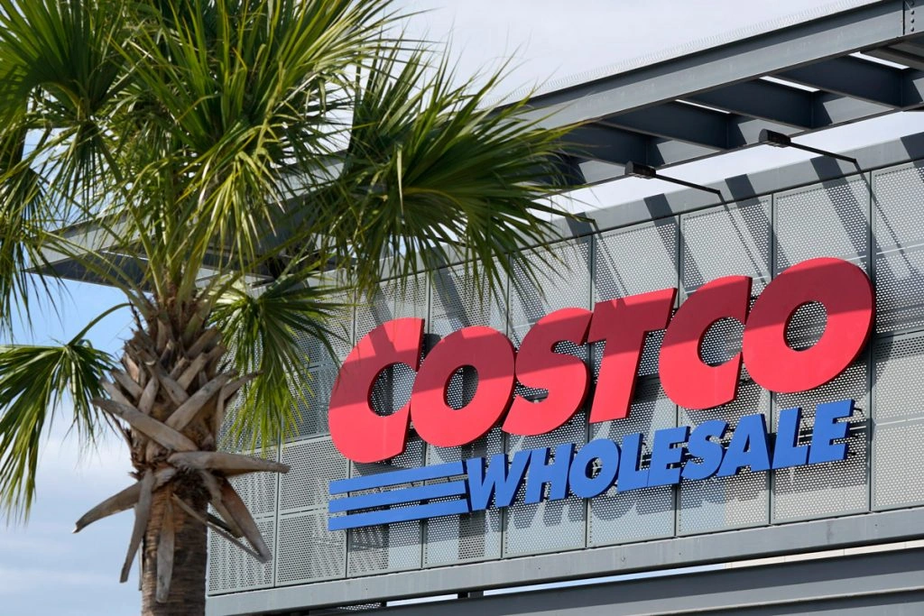 One Thing Inflation Hasn’t Ruined: This $1.50 Hot Dog Deal at Costco