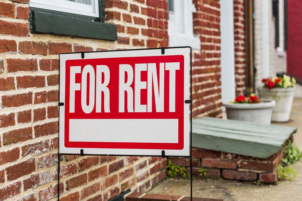 I’m Happily Renting, but My Mom Thinks I’m an Idiot for Not Buying a House