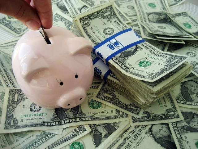 4 Simple Ways to Save Money Without Thinking About It