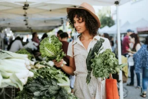 Fresh, Seasonal and Affordable: 9 Ways to Save Money at the Farmers Market