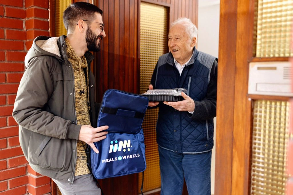 6 Programs That Offer Free or Reduced-Cost Food for Seniors