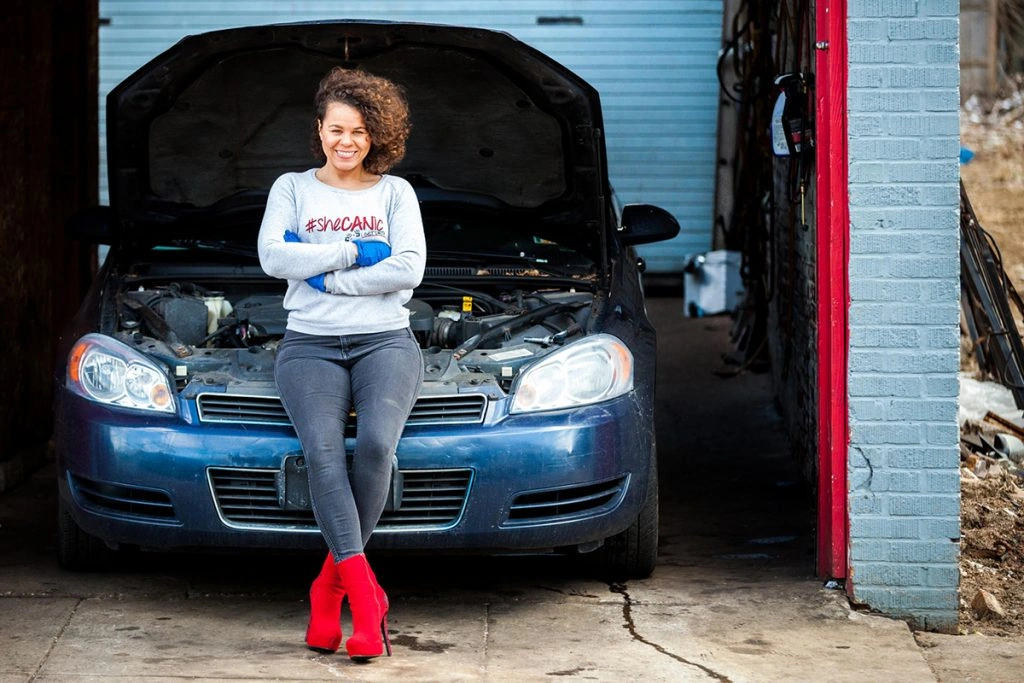 Girls Auto Clinic: Women's Car Care Guide