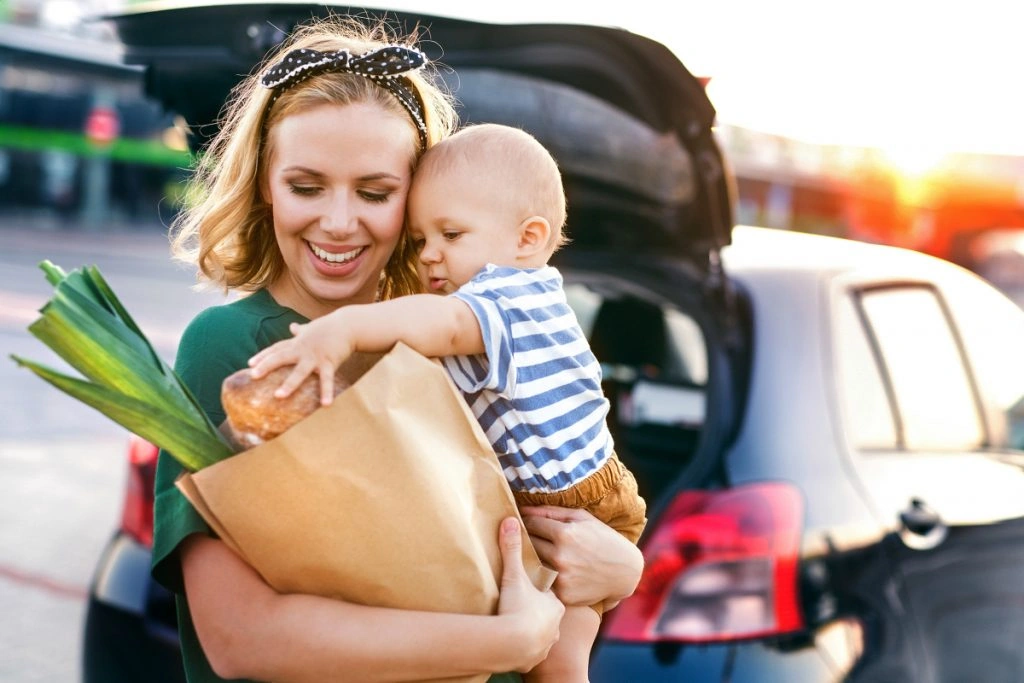 15 Grocery Stores That Offer Free Grocery Pickup