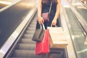 Holiday Spending Overload: Tame Your Seasonal Bills