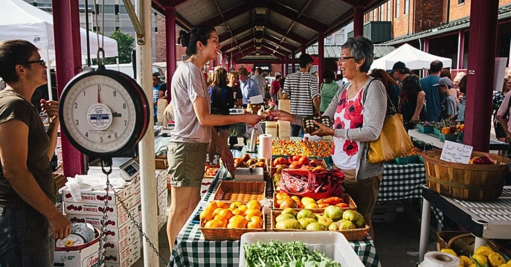 How Savvy Shoppers Cut Costs At Farmers Markets