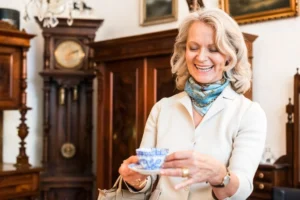 How To Identify Antiques: Tips & Quick Guide