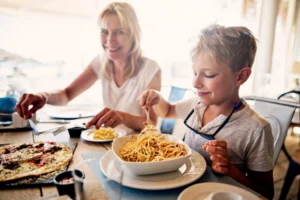 How To Save Money On Food While Traveling — Smart Tips