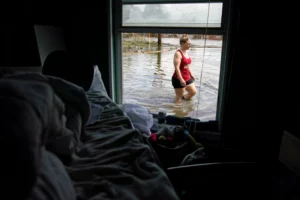 Hurricane Preparedness Checklist For Car — Essential Steps