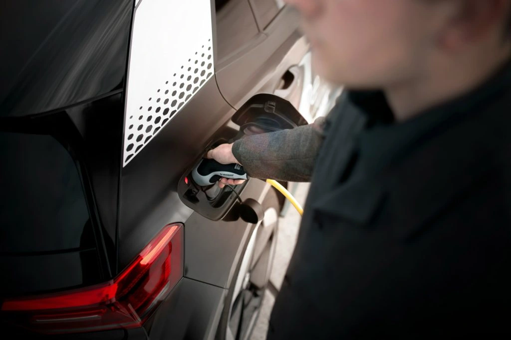 4 Things I Wish I Knew Before Buying an Electric Car