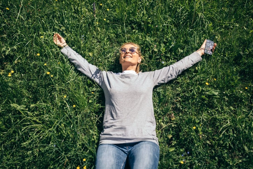 10 Tips to Help You Stick to Your Resolution to Save More Money