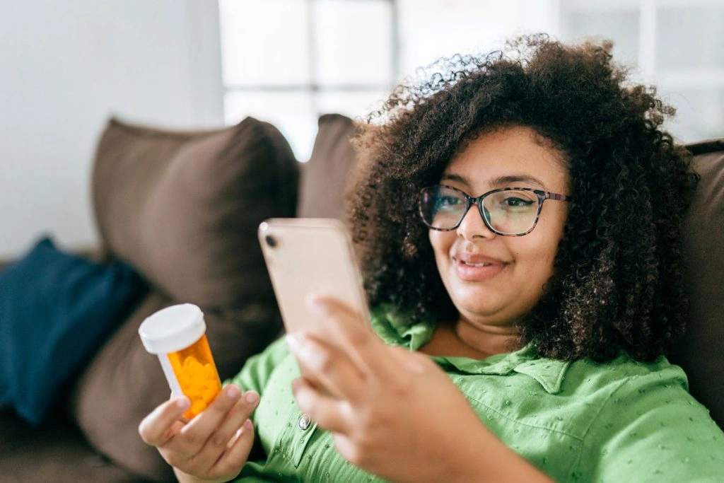 Online Pharmacy Comparison: Their Features, Pros and Cons