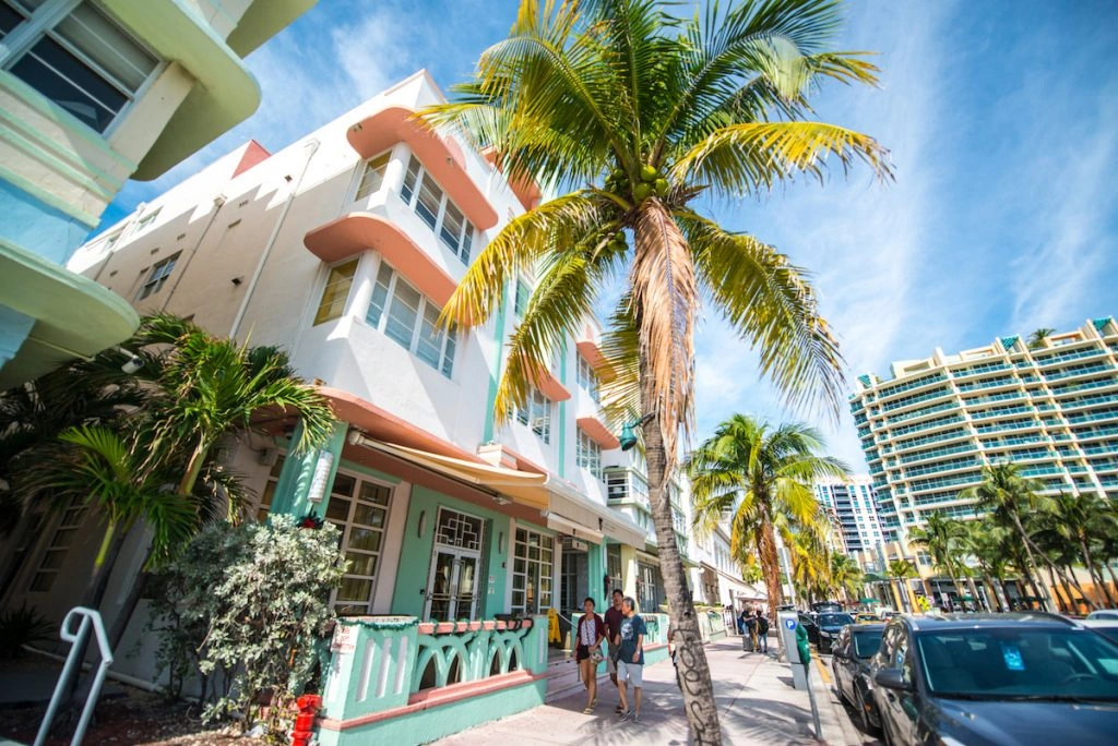 Save Money Staying In A Hostel — Miami Tips