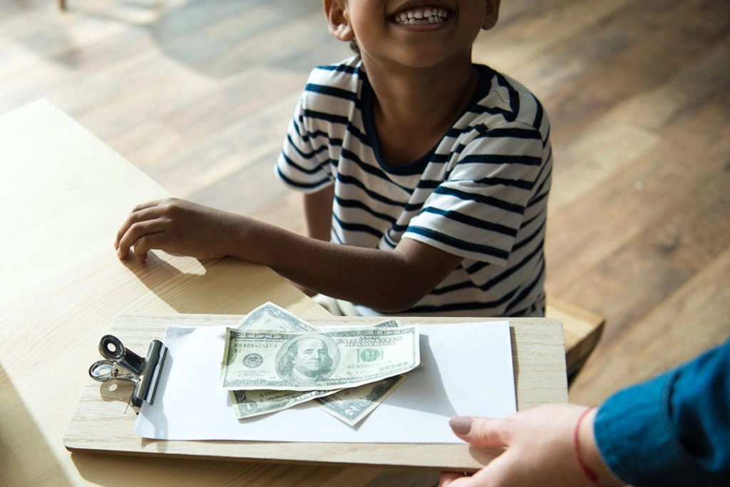 This Mom Charges Her 5-Year-Old “Rent” — and the Internet Is Freaking Out