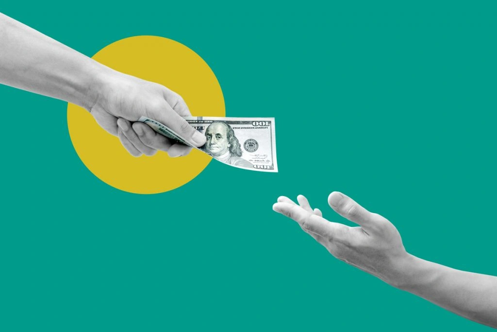 8 Twitter Accounts to Follow to Save Money on Almost Anything